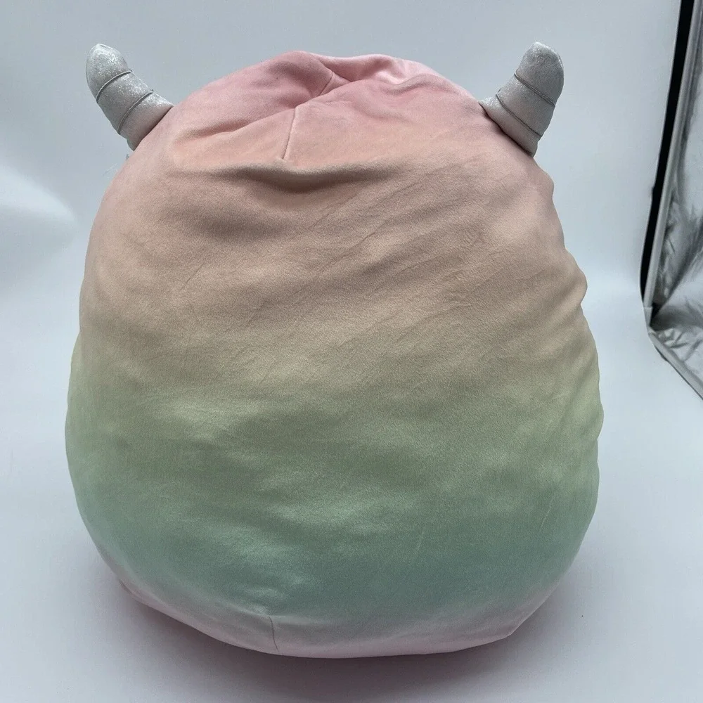Squishmallows 16